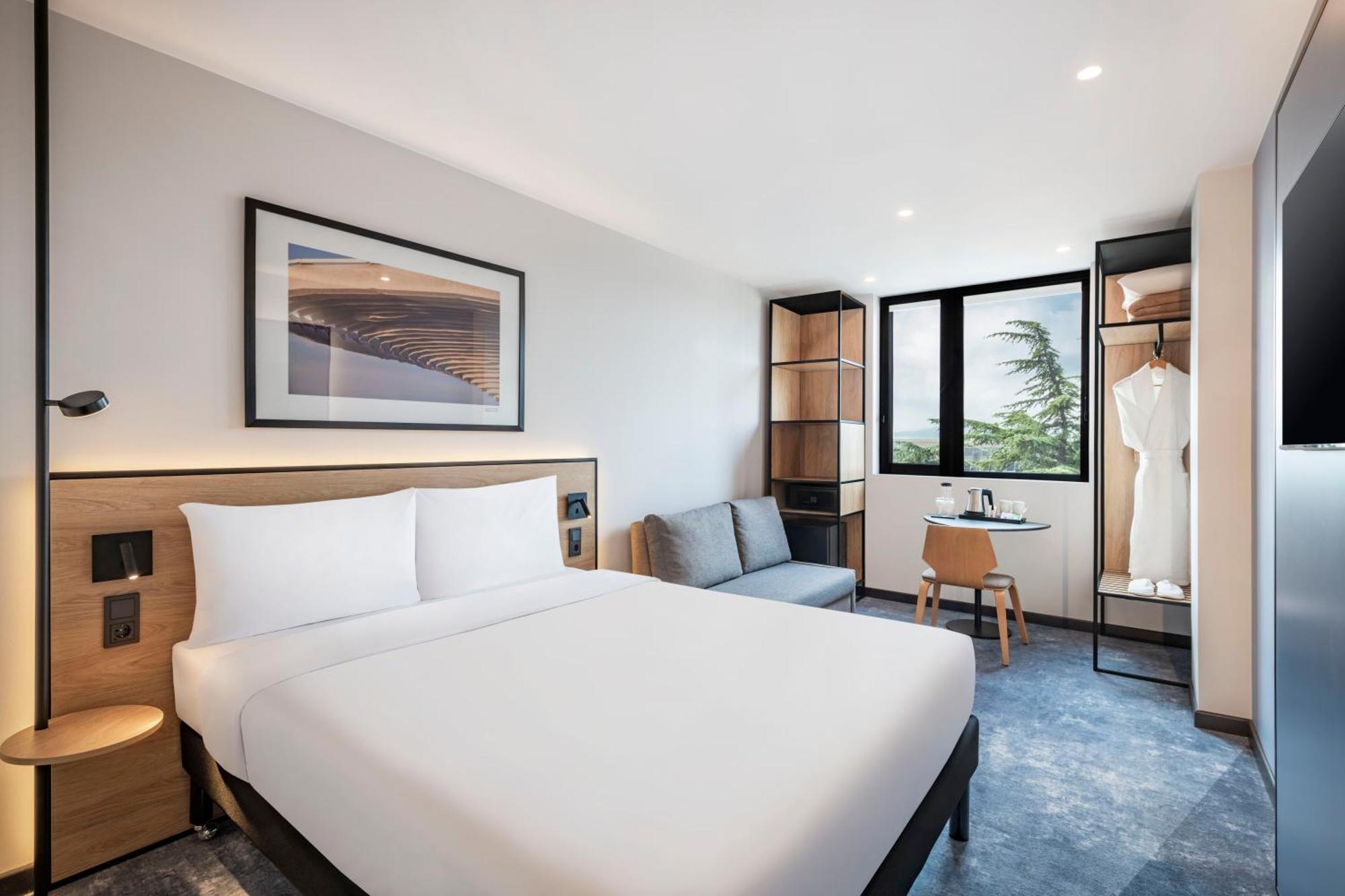 Ibis Tbilisi Airport Hotel Luaran gambar