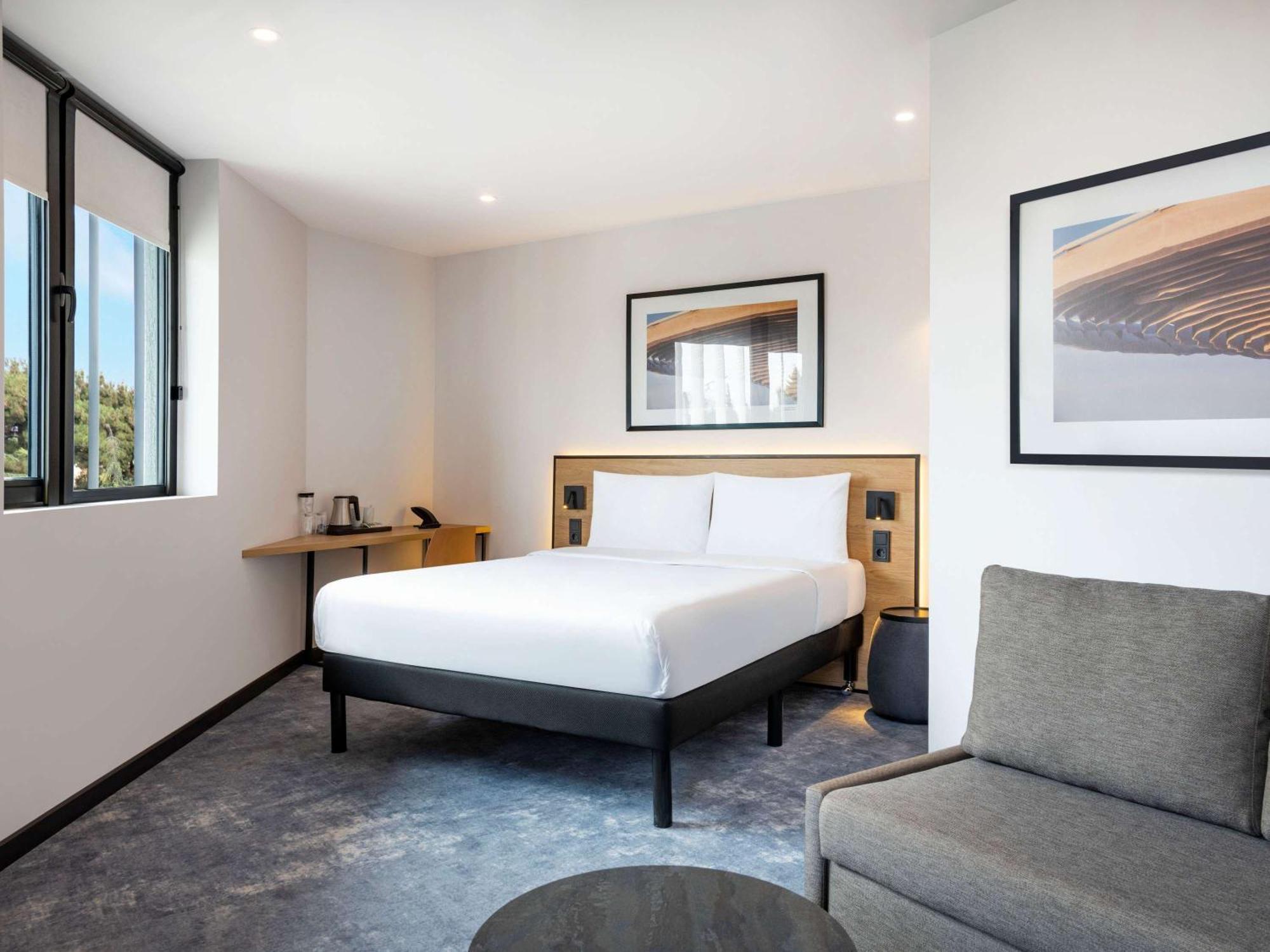 Ibis Tbilisi Airport Hotel Luaran gambar