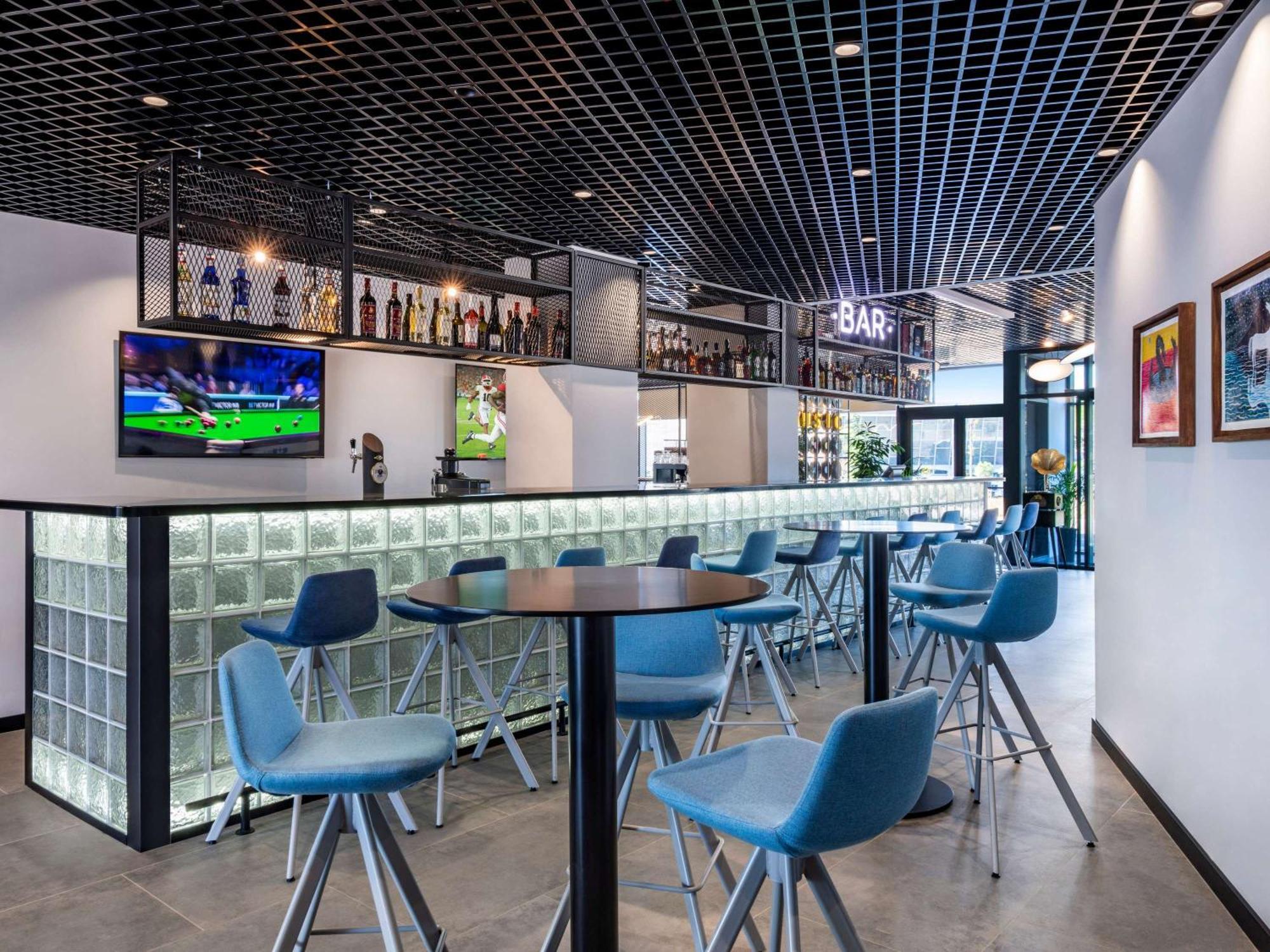 Ibis Tbilisi Airport Hotel Luaran gambar